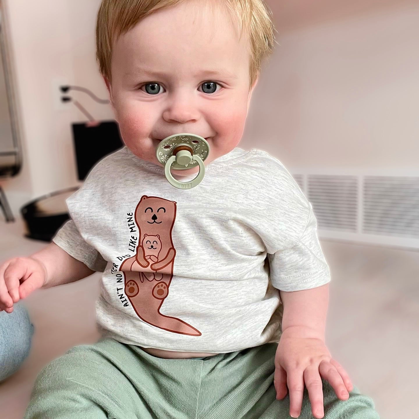 Camiseta "Ain't No Otter Dad Like Mine"